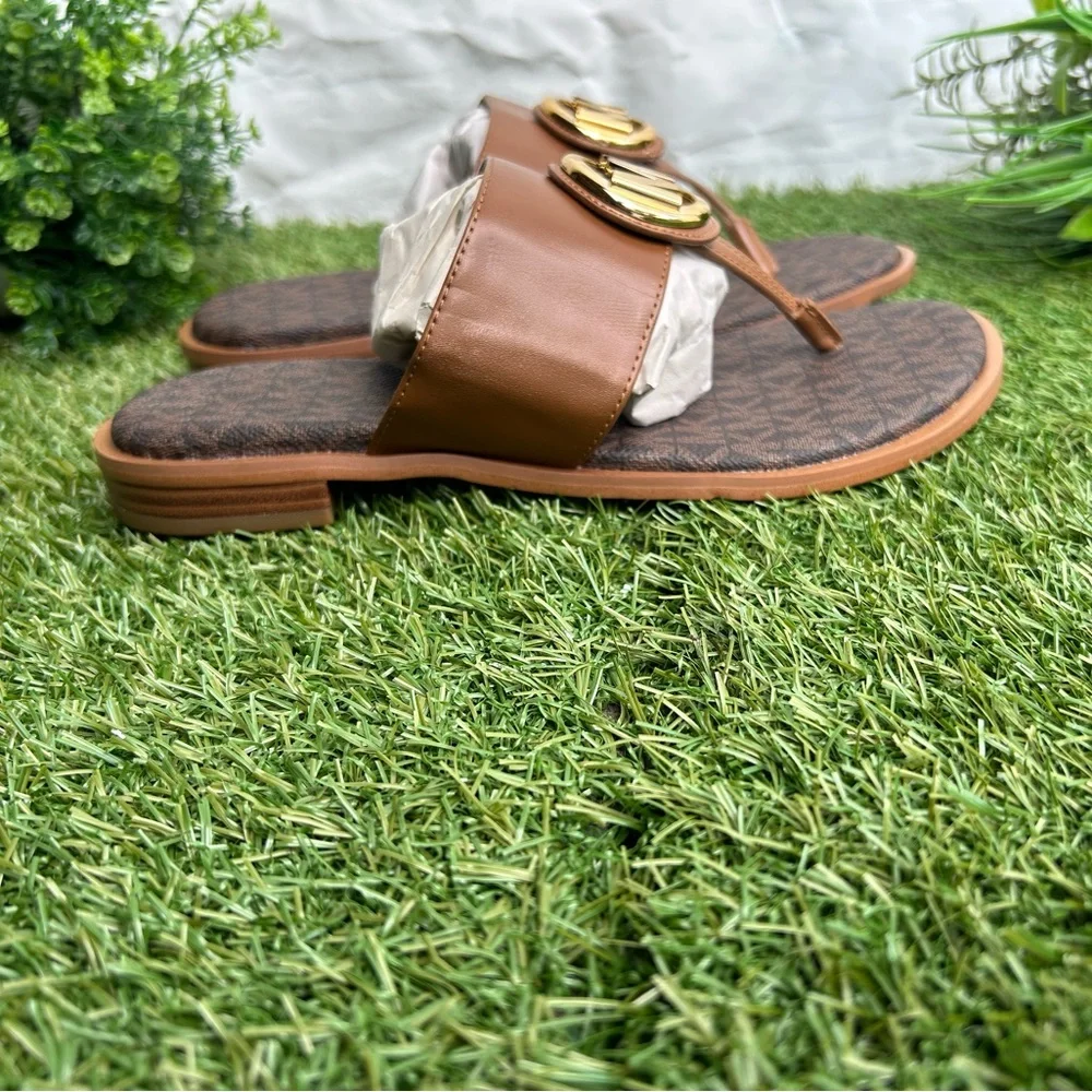 Michael Kors Kellan Thong Luggage 6.5 Brown Leather Sandals with Gold Buckle